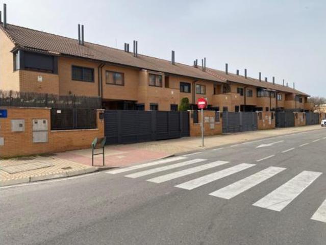 Chalet en venta en La Fortuna, Leganés