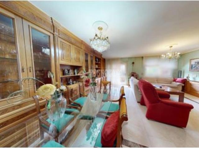 Chalet en venta en Valdepelayo, Leganés