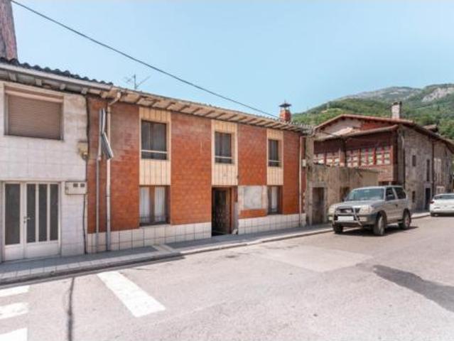 Chalet en venta en Lena, Asturias