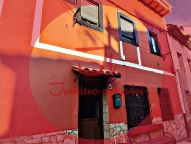 Chalet en venta en El Corraón, Lena