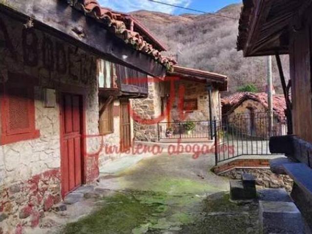 Chalet en venta en Lena, Asturias