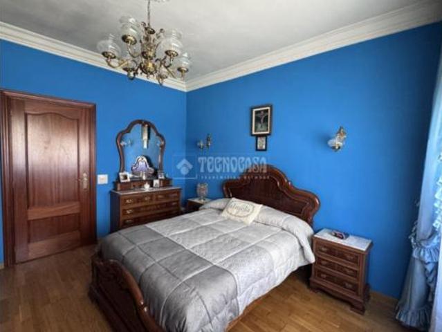 Chalet en venta en San Lorenzo - La Palomera - San Mamés, León