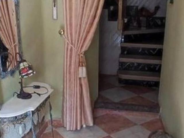 Villa en venta en Linares