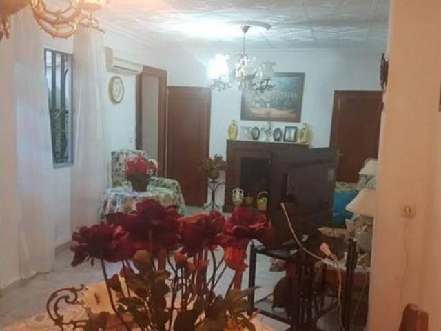 Villa en venta en Linares
