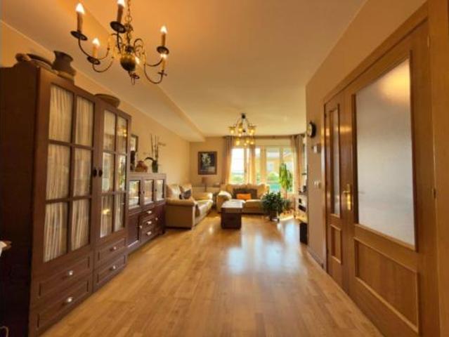 Chalet en venta en Llanera, Asturias
