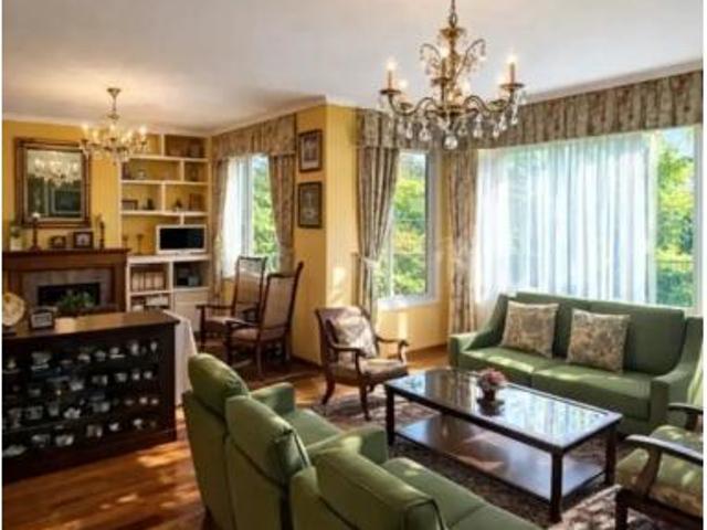 Chalet en venta en Pruvia de Baxo, Llanera