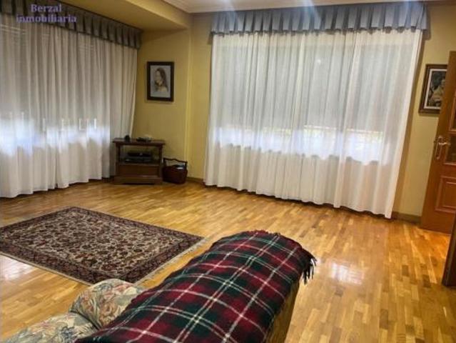 Chalet en venta en Montesoria, Logroño