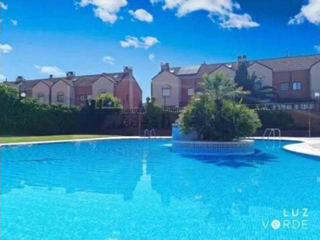 Chalet en venta en Montesoria, Logroño