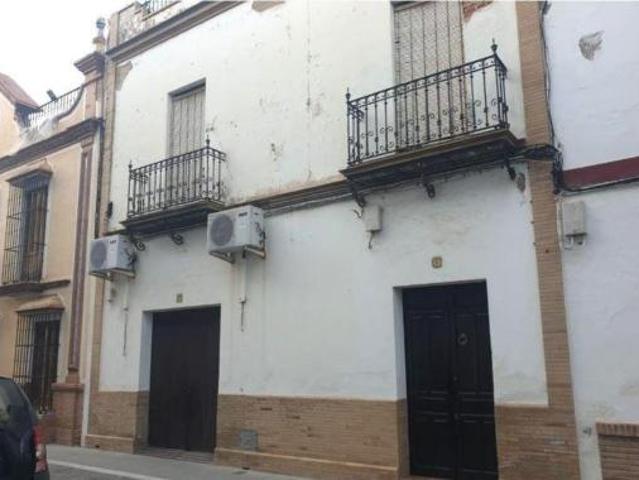 Chalet en venta en Lora Del Río, Andalucía