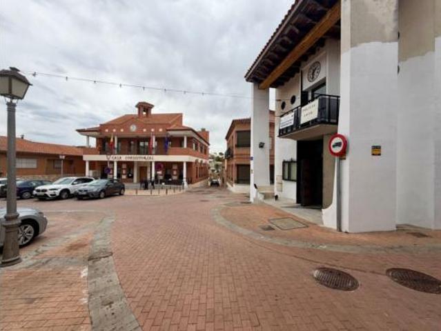 Chalet en venta en Los Santos De La Humosa, Madrid