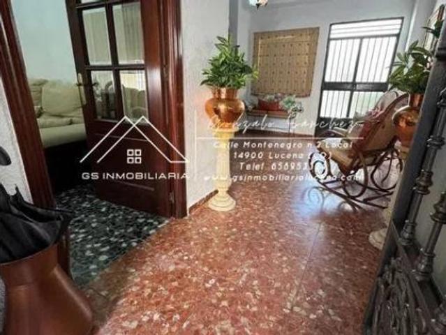 Chalet en venta en Lucena, Andalucía