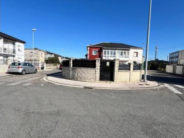 Villa en venta en Lugo, Montirón