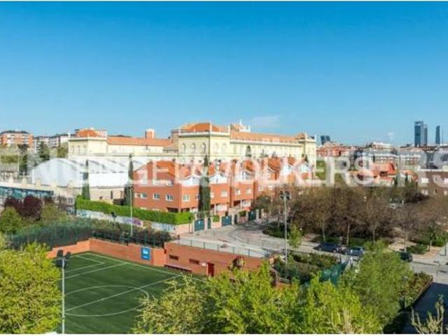 Chalet en venta en Chamartín, Madrid