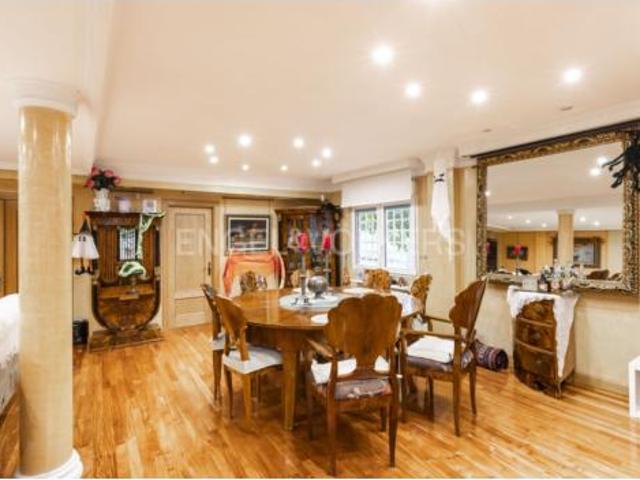 Villa en venta en Madrid, Salvador