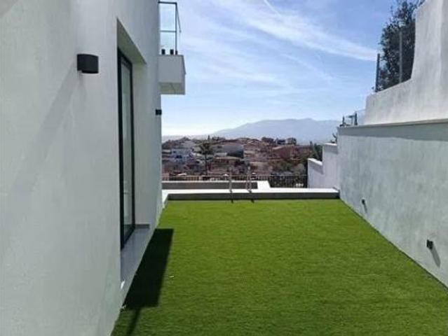Chalet en venta en Puerto de la Torre, Málaga-Costa del Sol