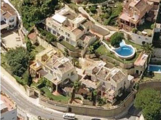 Villa en venta en Málaga, Las Palmeras