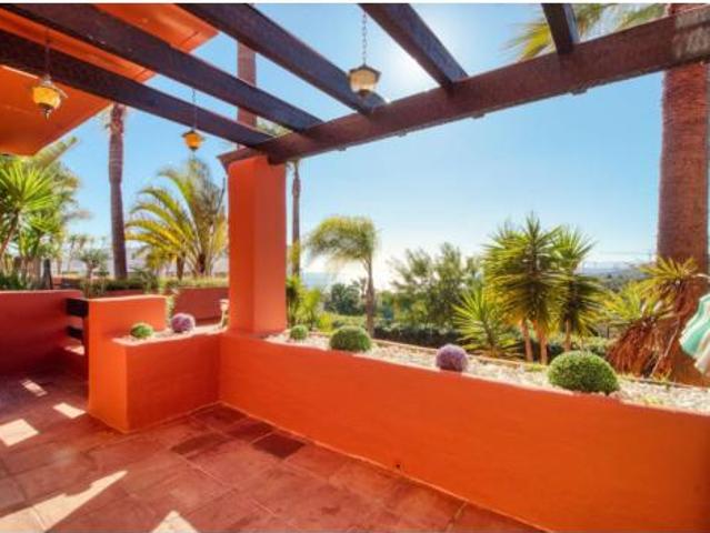 Chalet en venta en Castillo de la Duquesa, Costa del Sol Occidental