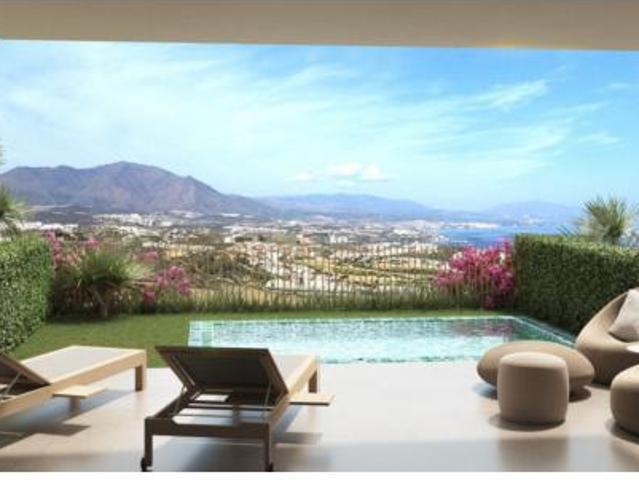 Chalet en venta en Castillo de la Duquesa, Costa del Sol Occidental