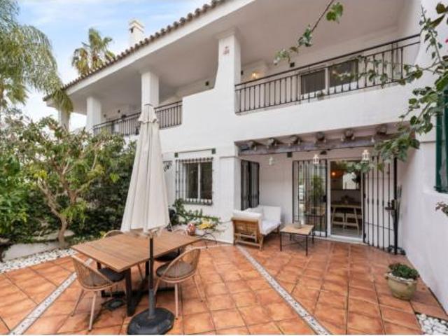Chalet en venta en Nueva Andalucía, Costa del Sol Occidental