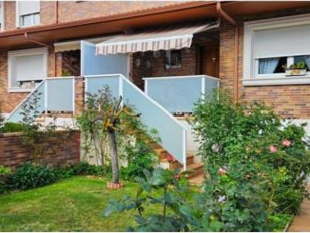 Chalet en venta en Pomar, Medina De Pomar