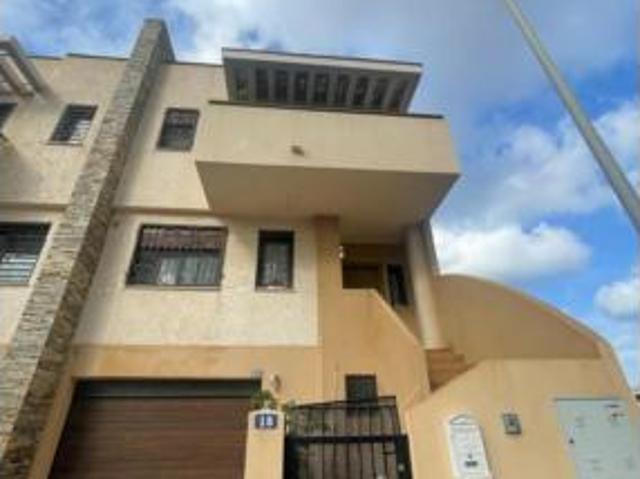 Chalet en venta en Melilla