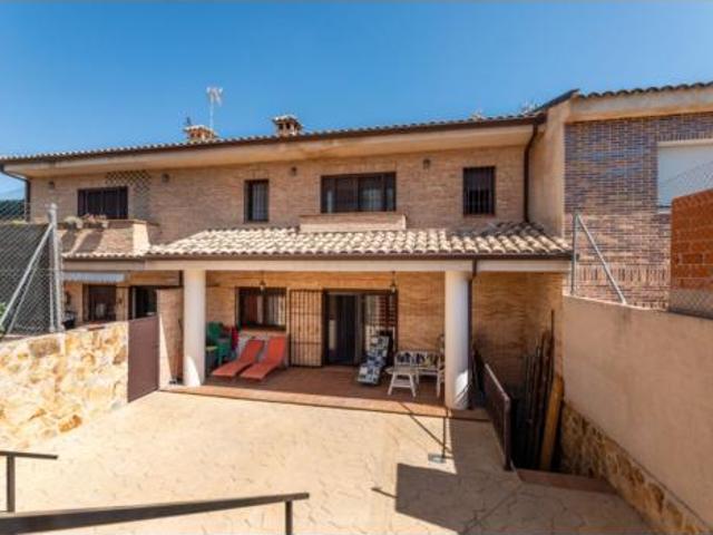 Villa en venta en Moraleja De Enmedio