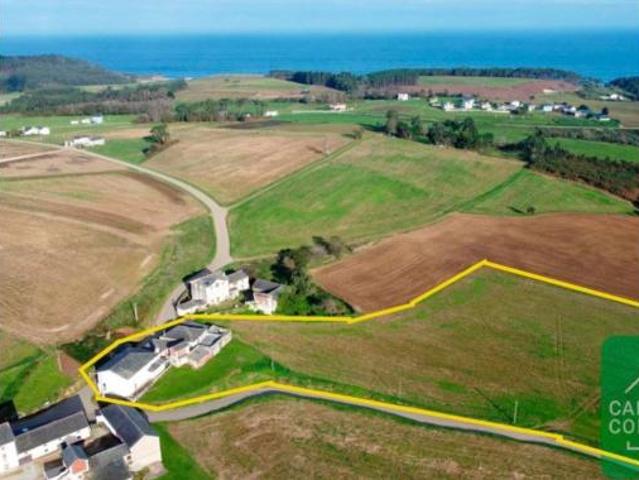 Villa en venta en Navia, Piñeira