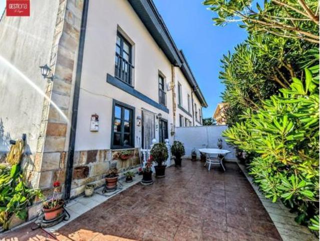 Chalet en venta en Noja, Cantabria