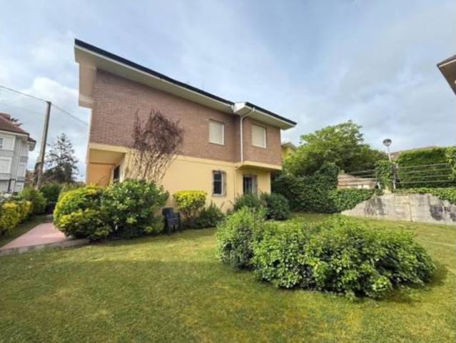 Chalet en venta en Noja, Cantabria