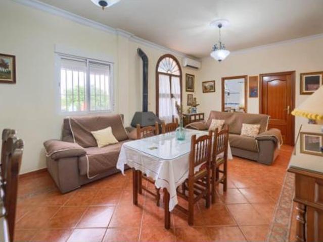 Chalet en venta en Olivares, Andalucía