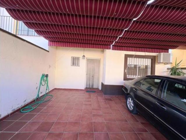 Chalet en venta en Olivares, Andalucía