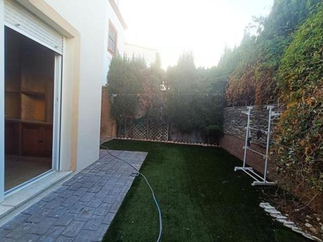 Chalet en venta en Olivares, Andalucía