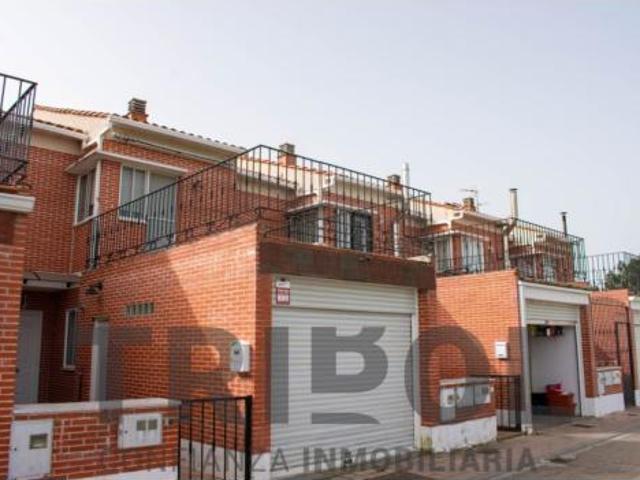 Chalet en venta en Olmedo De Camaces, Castilla y León