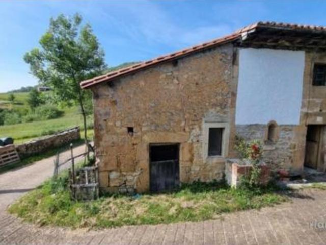 Villa en venta en Onís, Boviabaxu