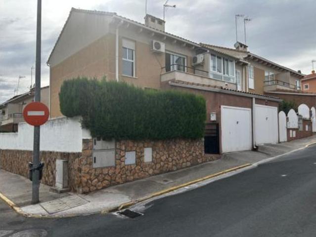 Villa en venta en Ontígola