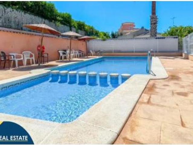 Chalet en venta en Urbanización La Zenia II, el Baix Segura / La Vega Baja