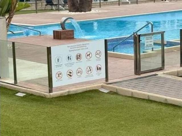 Chalet en venta en Urbanización La Zenia II, el Baix Segura / La Vega Baja
