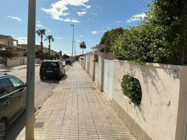 Chalet en venta en Playa Flamenca II, el Baix Segura / La Vega Baja