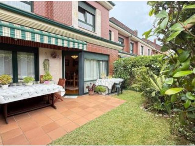 Villa en venta en Oviedo, La Florida