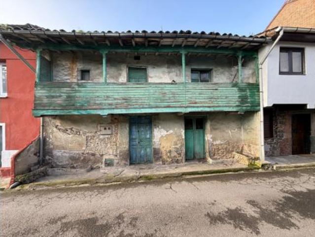 Chalet en venta en Caces, Oviedo