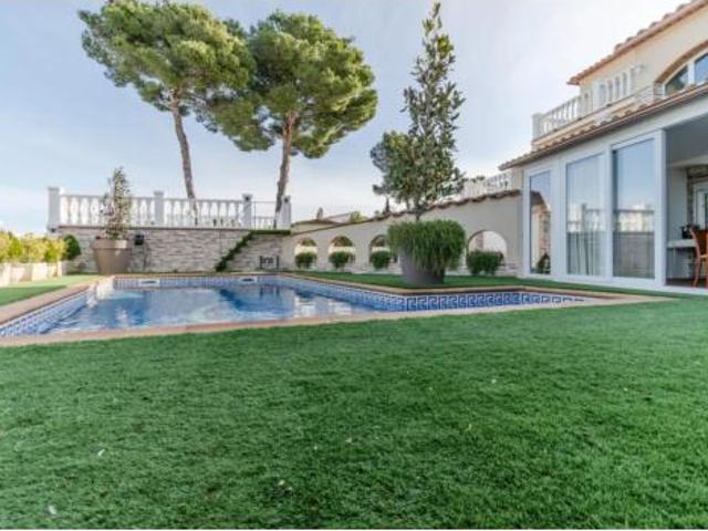 Chalet en venta en Mas Tomasi, Baix Empordà