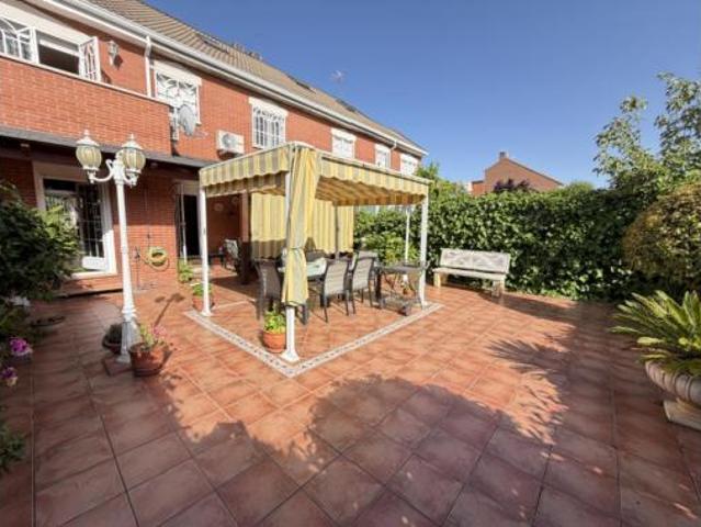 Chalet en venta en Las Américas, Parla