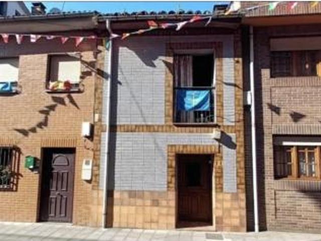 Chalet en venta en Santianes del Terrón, Parres