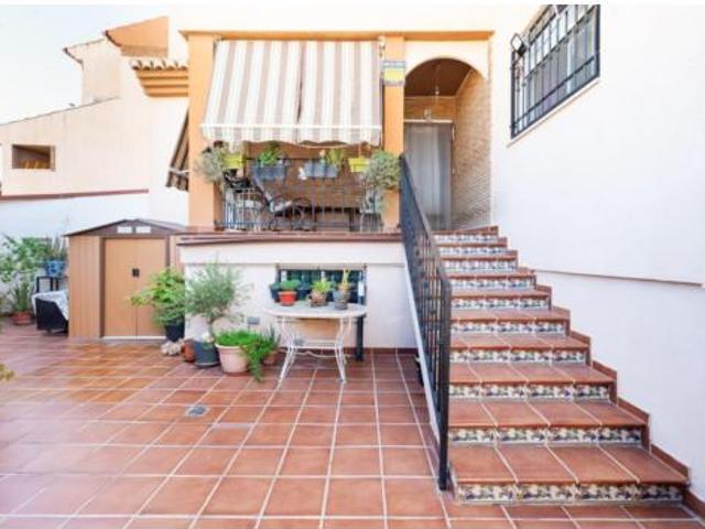 Chalet en venta en Peligros, Monteluz