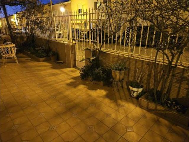 Villa en venta en Petrer, Centros comerciales
