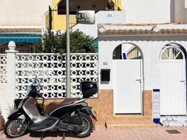 Chalet en venta en Mil Palmeras, el Baix Segura / La Vega Baja