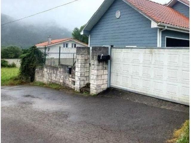 Chalet en venta en Puente Viesgo, Cantabria