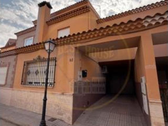 Chalet en venta en Quintanar Del Rey, Castilla-La Mancha