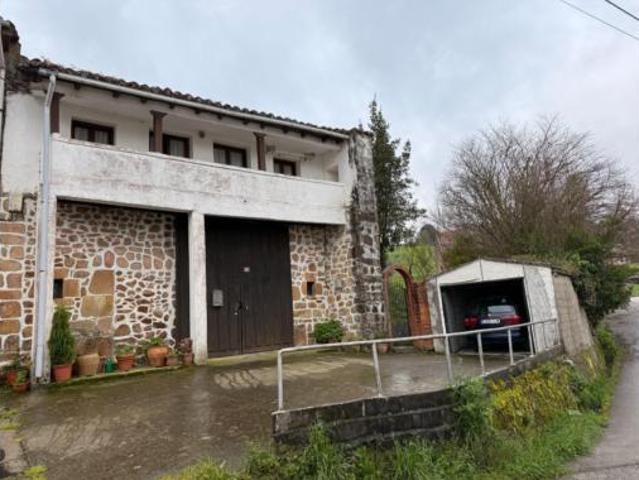Chalet en venta en Rasines, Cantabria