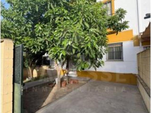 Chalet en venta en Sanlúcar La Mayor, Andalucía